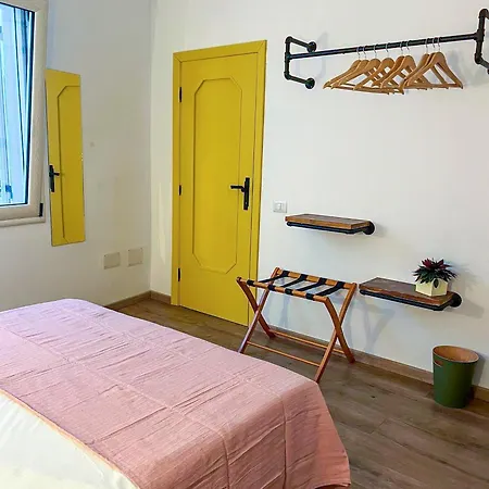 Trilli Ecobnb B&B 칼로포테